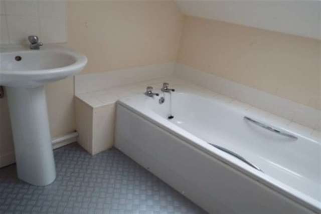  Image of 2 bedroom Flat to rent in Outram Street Darlington DL3 at Darlington, DL3 7DP