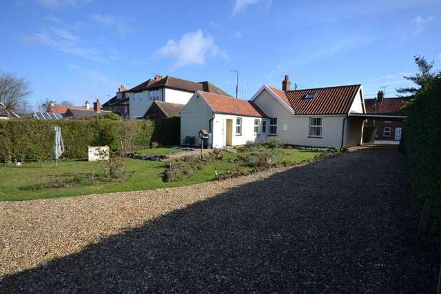  Image of 2 bedroom Detached house for sale in Hunstanton Road Dersingham King