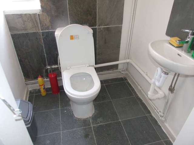  Image of 1 bedroom House Share to rent in Despenser Gardens Cardiff CF11 at Despenser Garden Riverside Cardiff, CF11 6AY