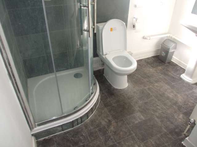  Image of 1 bedroom House Share to rent in Despenser Gardens Cardiff CF11 at Despenser Garden Riverside Cardiff, CF11 6AY