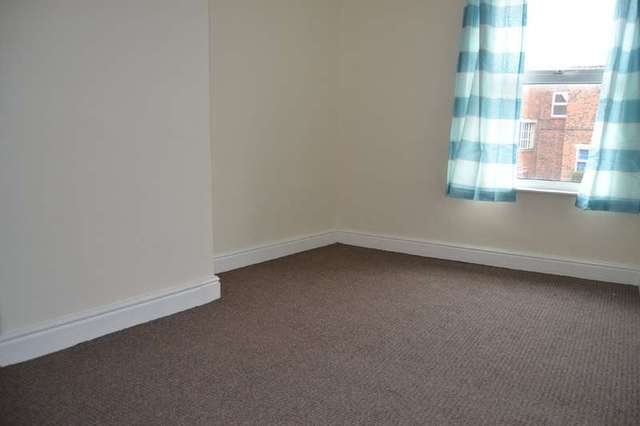  Image of 3 bedroom Terraced house for sale in Dewsbury Road Ossett WF5 at Ossett West Yorkshire, WF5 9LR