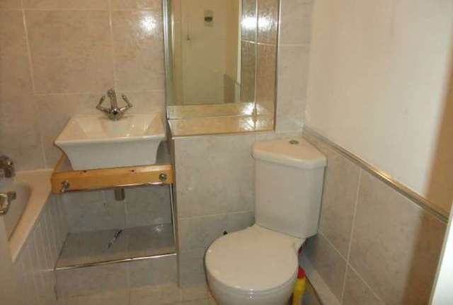  Image of 1 bedroom Ground Flat for sale in Douglas Avenue Exmouth EX8 at Exmouth, EX8 2HA