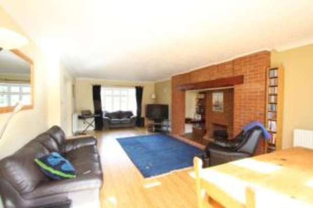  Image of 4 bedroom Detached house for sale in Douglas Muir Drive Milngavie Glasgow G62 at Milngavie Glasgow Milngavie, G62 7RJ