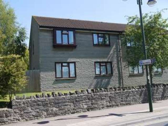  Image of 2 bedroom Flat to rent in Durston Close Street BA16 at Durston Close  Street, BA16 0JU