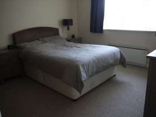  Image of 2 bedroom Flat to rent in Durston Close Street BA16 at Durston Close  Street, BA16 0JU