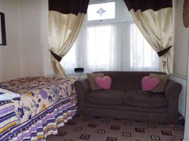  Image of 3 bedroom End of Terrace for sale in Grosvenor Gardens London E6 at East Ham  East Ham, E6 3EP