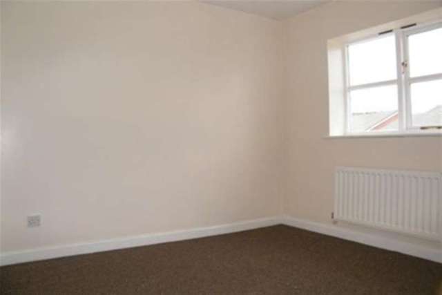  Image of 2 bedroom Detached house to rent in Ellesmere Road Bolton BL3 at Bolton, BL3 3JN