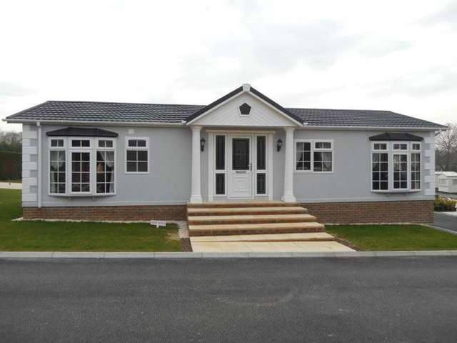  Image of 2 bedroom Detached house for sale in Brooks Green Brooks Green Horsham RH13 at Brooks Green West Sussex Brooks Green, RH13 0TR