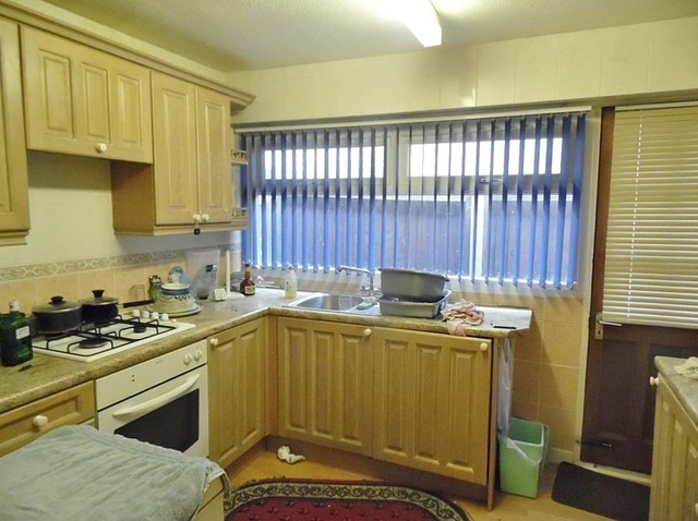  Image of 3 bedroom Detached house for sale in Esher Grove Waterlooville PO7 at Esher Grove  Waterlooville, PO7 6HJ