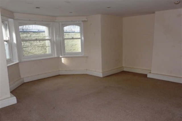  Image of 2 bedroom Flat to rent in The Beacon Exmouth EX8 at Exmouth, EX8 2AG