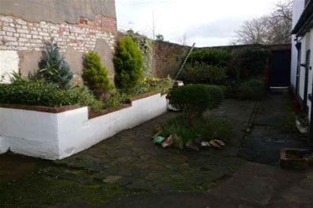  Image of 2 bedroom Flat to rent in The Beacon Exmouth EX8 at Exmouth, EX8 2AG