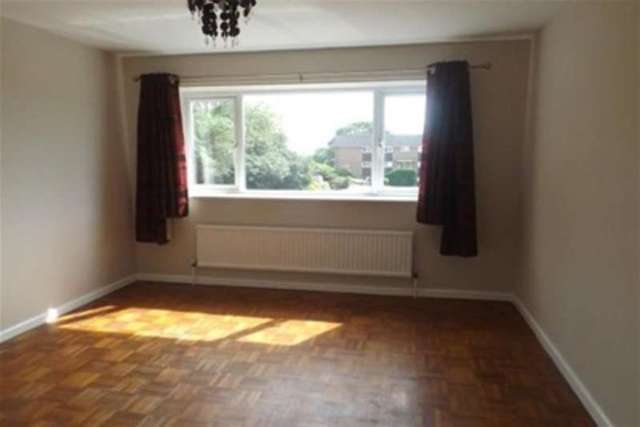  Image of 2 bedroom Flat to rent in The Marles Exmouth EX8 at Exmouth, EX8 4NE
