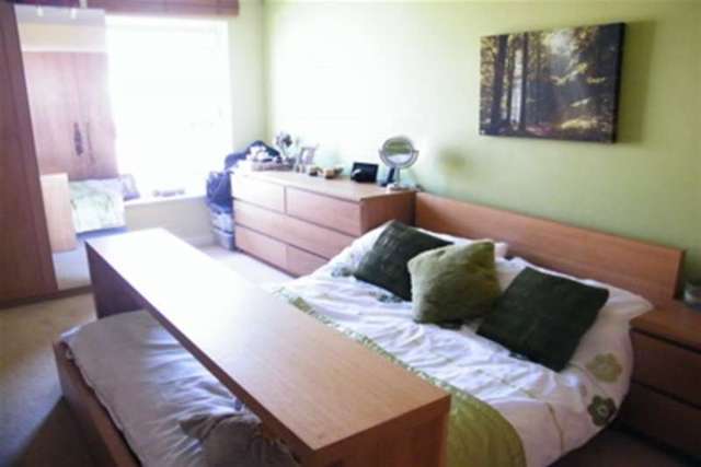  Image of 1 bedroom Flat to rent in Ezel Court Heol Glan Rheidol Cardiff CF10 at Cardiff, CF10 5NS