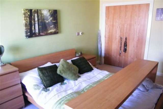  Image of 1 bedroom Flat to rent in Ezel Court Heol Glan Rheidol Cardiff CF10 at Cardiff, CF10 5NS