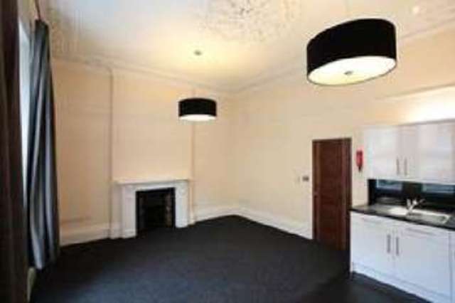  Image of 1 bedroom House Share to rent in Queens Road Clifton Bristol BS8 at Clifton Bristol Clifton, BS8 1QL