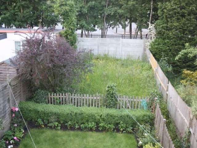  Image of 2 bedroom Maisonette to rent in Fairfield Crescent Edgware HA8 at EDGWARE EDGWARE, HA8 9AL