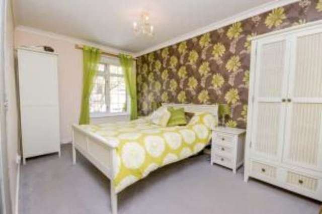  Image of 3 bedroom End of Terrace for sale in Malvern Road Farnborough GU14 at Farnborough Hampshire West Heath, GU14 9JJ