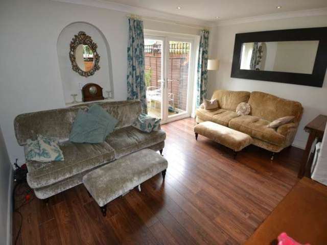  Image of 3 bedroom Terraced house to rent in Farrier Close Sunbury-on-Thames TW16 at Lower Sunbury Sunbury on Thames Sunbury, TW16 6NJ