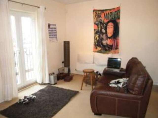  Image of 2 bedroom Flat for sale in Little Dominie Court Fayrewood Drive Great Leighs Chelmsford CM3 at Fayrewood Drive Great Leighs Great Leighs, CM3 1GT