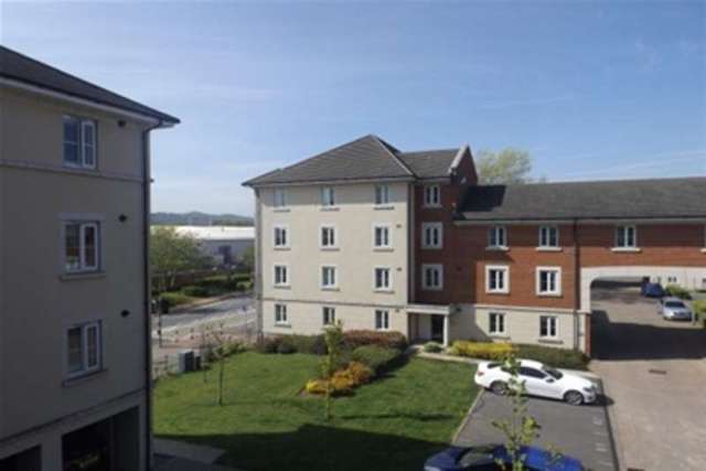  Image of 2 bedroom Flat to rent in Ffordd James Mcghan Cardiff CF11 at Cardiff, CF11 7JT