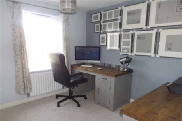  Image of 2 bedroom Flat to rent in Ffordd James Mcghan Cardiff CF11 at Cardiff, CF11 7JT