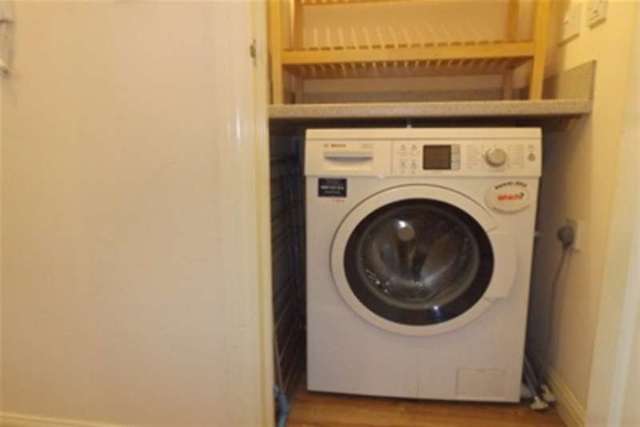  Image of 2 bedroom Flat to rent in Ffordd James Mcghan Cardiff CF11 at Cardiff, CF11 7JT