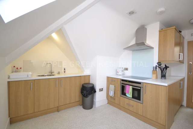  Image of Apartment to rent in Finchley Road London NW3 at Finchley Road Hampstead London, NW3 5HS