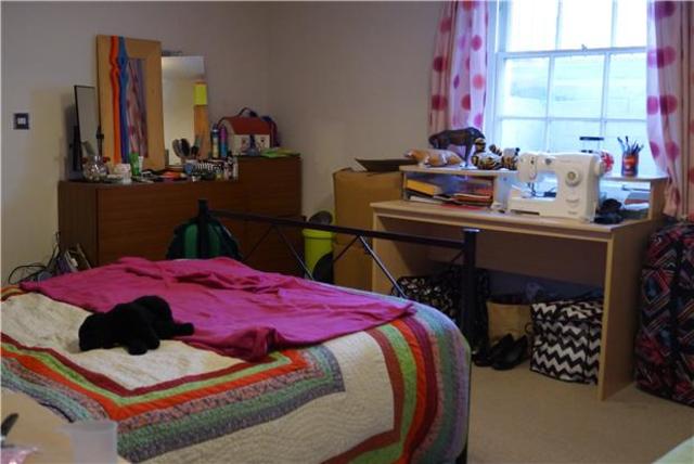  Image of 1 bedroom Flat to rent in St. Georges Terrace Cheltenham GL50 at Gloucestershire, GL50 3PT