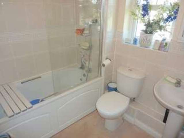  Image of 2 bedroom Flat for sale in Fleet Court Seaton EX12 at Fleet Court  Seaton, EX12 2WL