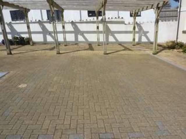  Image of 2 bedroom Flat for sale in Fleet Court Seaton EX12 at Fleet Court  Seaton, EX12 2WL