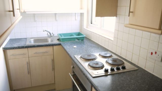  Image of 1 bedroom Flat to rent in Millbrook Road West Southampton SO15 at Millbrook Road west  Southampton, SO15 0HU