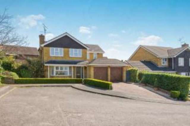  Image of 4 bedroom Detached house for sale in Braemar Close Frimley Camberley GU16 at Frimley Camberley Frimley Green, GU16 8UP