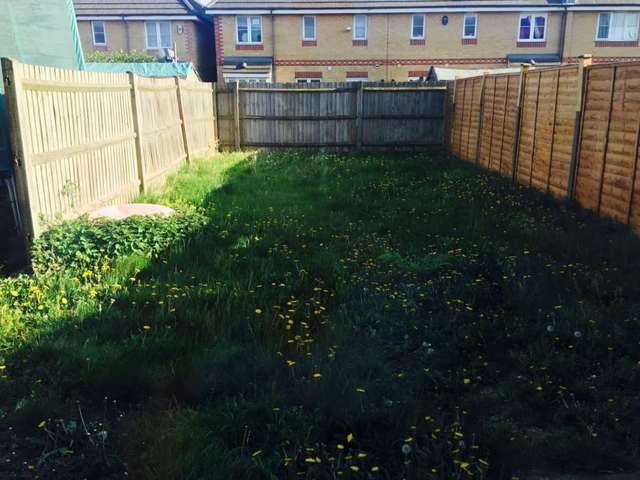  Image of 3 bedroom Detached house to rent in Galleons Drive Barking IG11 at Galleons Drive Barking Barking, IG11 0GU