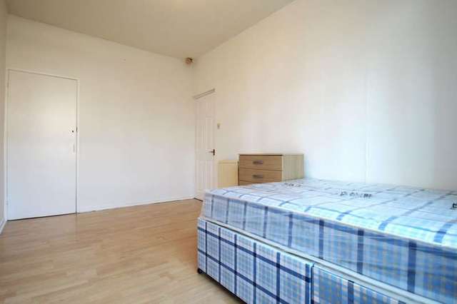  Image of House Share to rent in Diss Street London E2 at Diss Street  London, E2 7QY