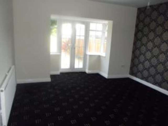 Image of 4 bedroom Semi-Detached house for sale in Glascote Road Glascote Tamworth B77 at Glascote Tamworth Glascote, B77 2BT
