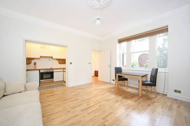  Image of Studio flat to rent in Gloucester Terrace London W2 at Gloucester Terrace  London, W2 6HR