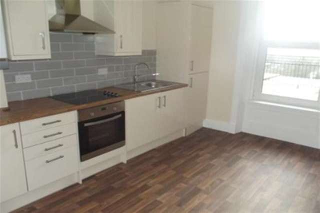  Image of 3 bedroom Flat to rent in Grahamshill Street Airdrie ML6 at Airdrie, ML6 7EN