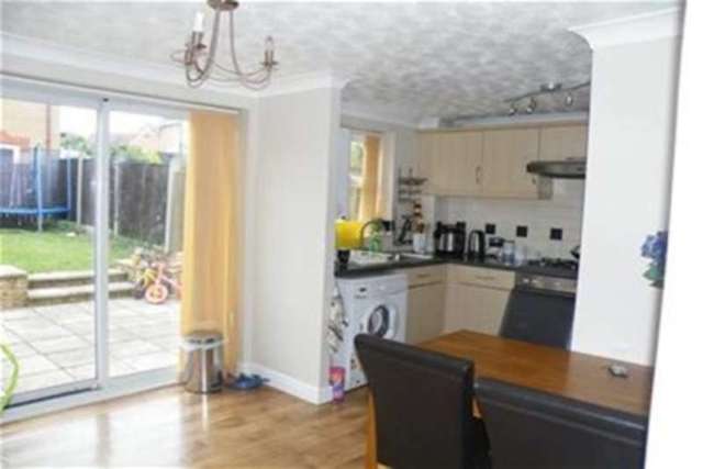  Image of 3 bedroom Semi-Detached house to rent in Grendon Way Sutton-in-Ashfield NG17 at Sutton-in-Ashfield, NG17 3EW