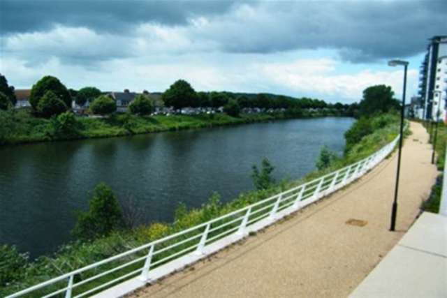  Image of 2 bedroom Flat to rent in Heol Glan Rheidol Cardiff CF10 at Cardiff, CF10 5NY