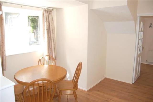  Image of 4 bedroom Semi-Detached house to rent in Avenue Road Harold Wood Romford RM3 at Harold Wood Romford Harold Wood, RM3 0SU