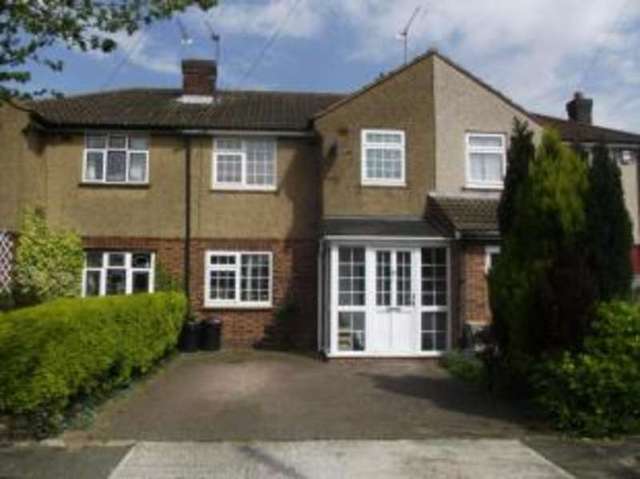  Image of 3 bedroom Terraced house for sale in Firham Park Avenue Harold Wood Romford RM3 at Harold Wood Romford Harold Wood, RM3 0SJ