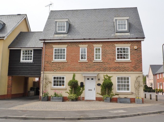  Image of 6 bedroom Detached house for sale in Hatchmore Road Denmead Waterlooville PO7 at Hatchmore Road Denmead Waterlooville, PO7 6TE