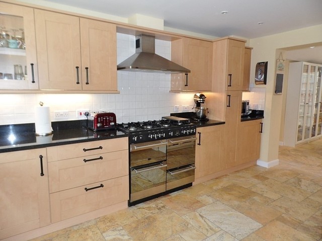  Image of 6 bedroom Detached house for sale in Hatchmore Road Denmead Waterlooville PO7 at Hatchmore Road Denmead Waterlooville, PO7 6TE
