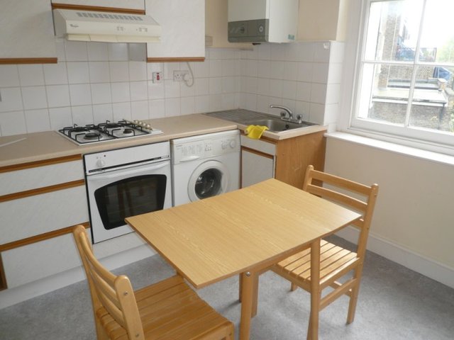  Image of 1 bedroom Flat to rent in Hemingford Road London N1 at Hemingford Road  Islington, N1 1DA