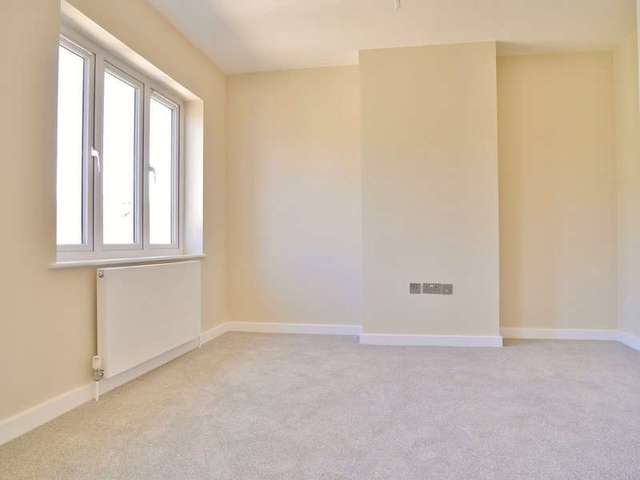  Image of 3 bedroom Semi-Detached house for sale in High Street Drayton Abingdon OX14 at Drayton  Abingdon, OX14 4JL