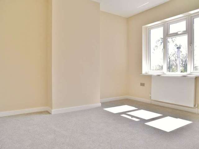  Image of 3 bedroom Semi-Detached house for sale in High Street Drayton Abingdon OX14 at Drayton  Abingdon, OX14 4JL