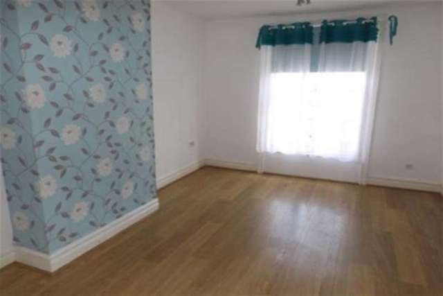  Image of 1 bedroom Flat to rent in High Street Margate CT9 at Margate, CT9 1DL