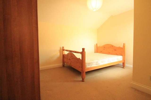  Image of 1 bedroom Flat to rent in High Street Sutton SM1 at Sutton, SM1 1NU