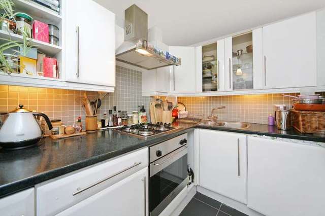  Image of 2 bedroom Flat to rent in Hogarth Road London SW5 at Hogarth Road  London, SW5 0PU