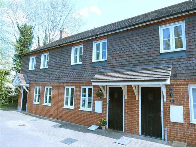  Image of 3 bedroom Terraced house for sale in Horsecroft Way Tilehurst Reading RG31 at Purley on Thames  Reading, RG31 6XW